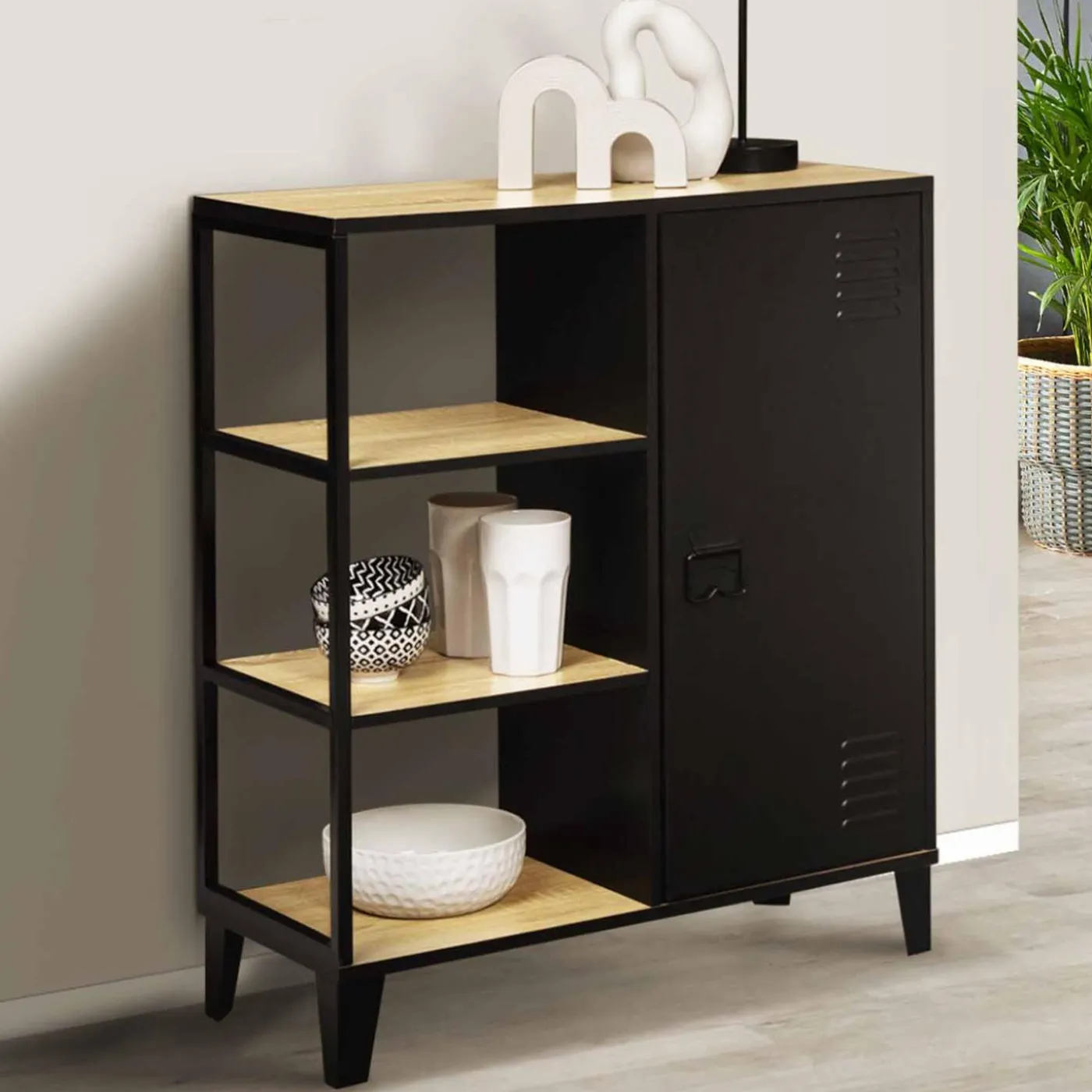 Buffet vestiaire métallique noir et plateaux bois
