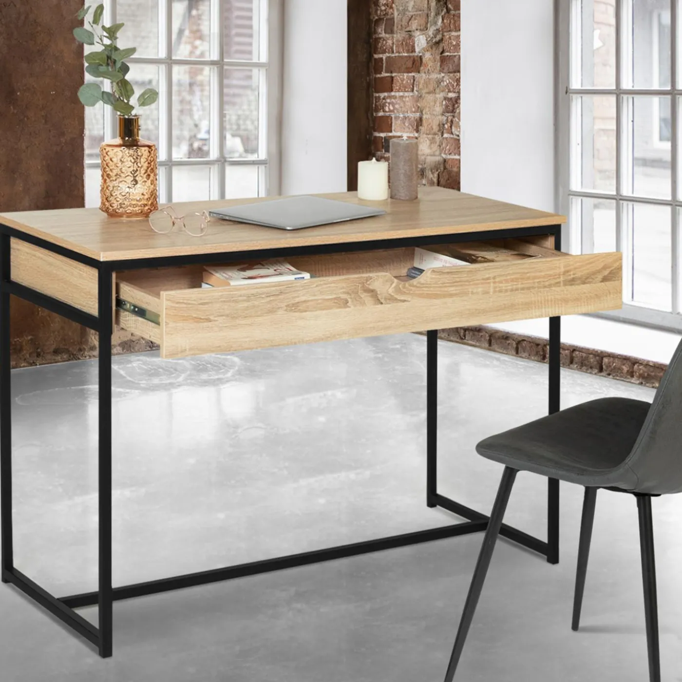 Bureau avec tiroir en métal noir et bois