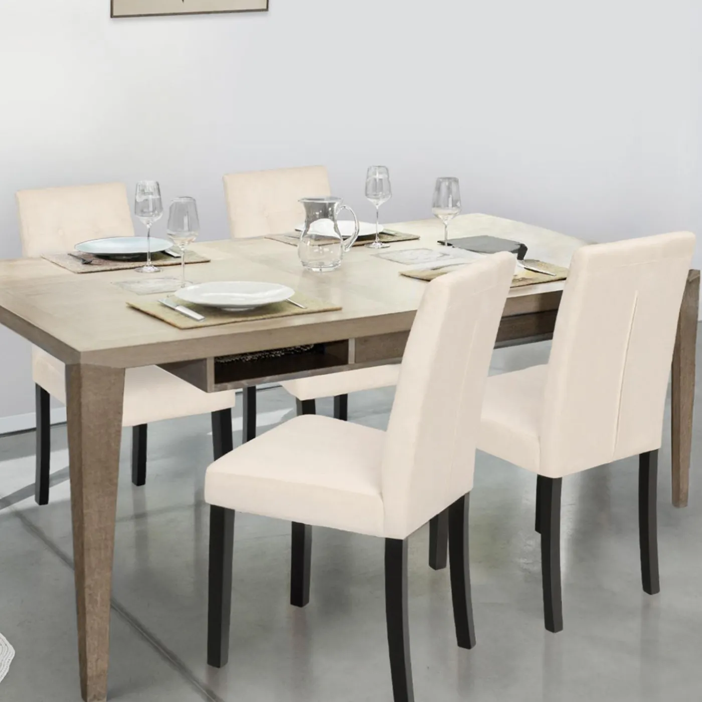 Chaises capitonnées en velours beige pieds noirs : lot de 4