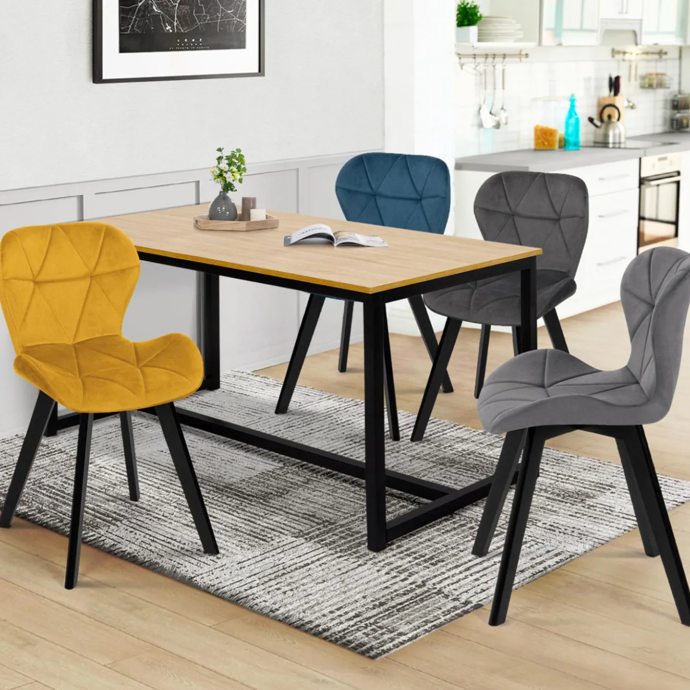 Chaises en velours matelassée bleu, gris foncé, gris clair et jaune