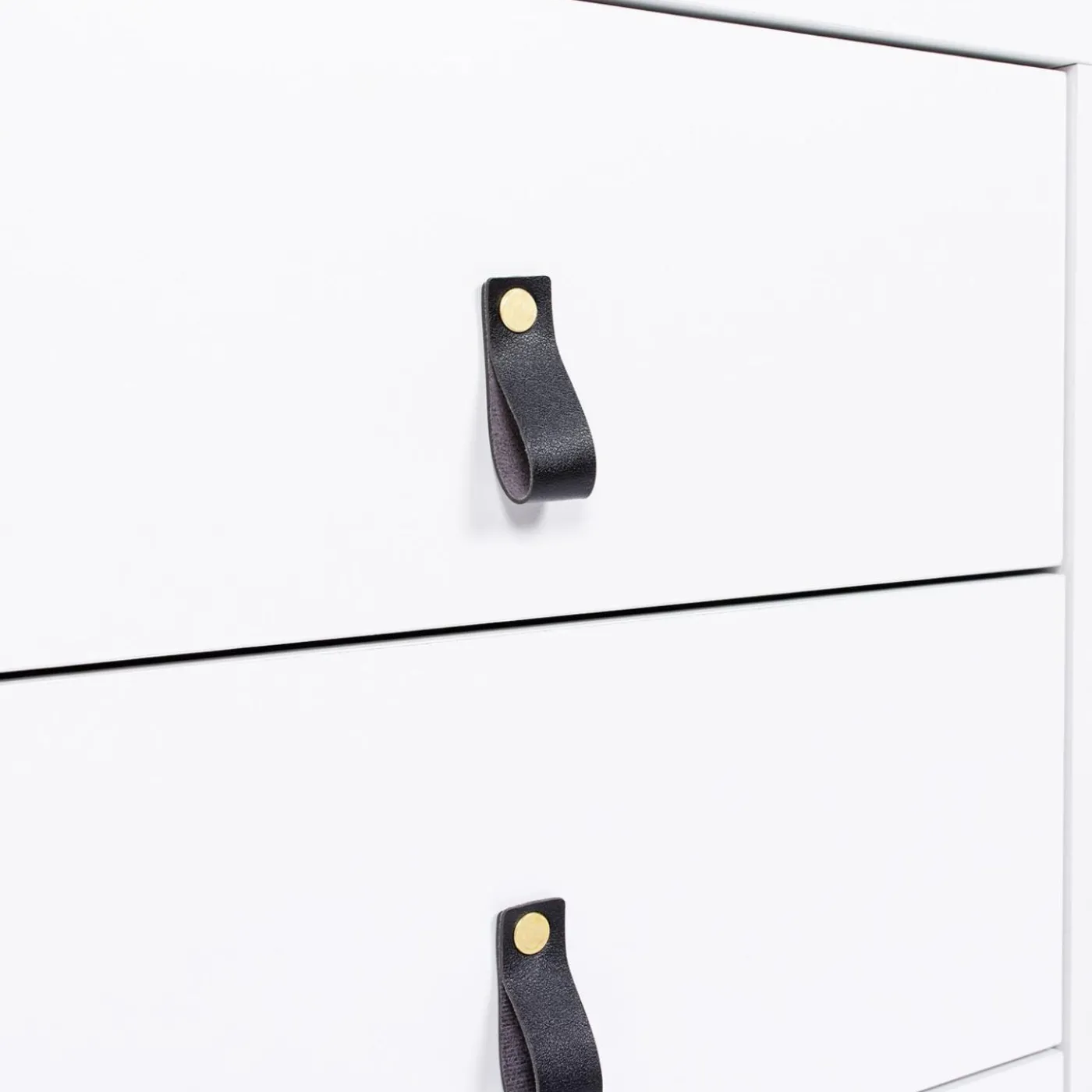 Commode blanche 6 tiroirs avec poignées effet cuir noir