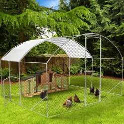 Enclos poulailler 7,5 m 2 avec toit dôme