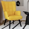 Fauteuil scandinave en velours jaune moutarde