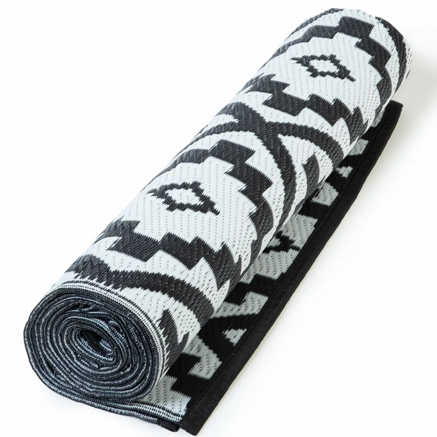 Grand tapis noir pour terrasse et extérieur