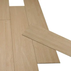 Lames PVC adhésives bois chêne clair
