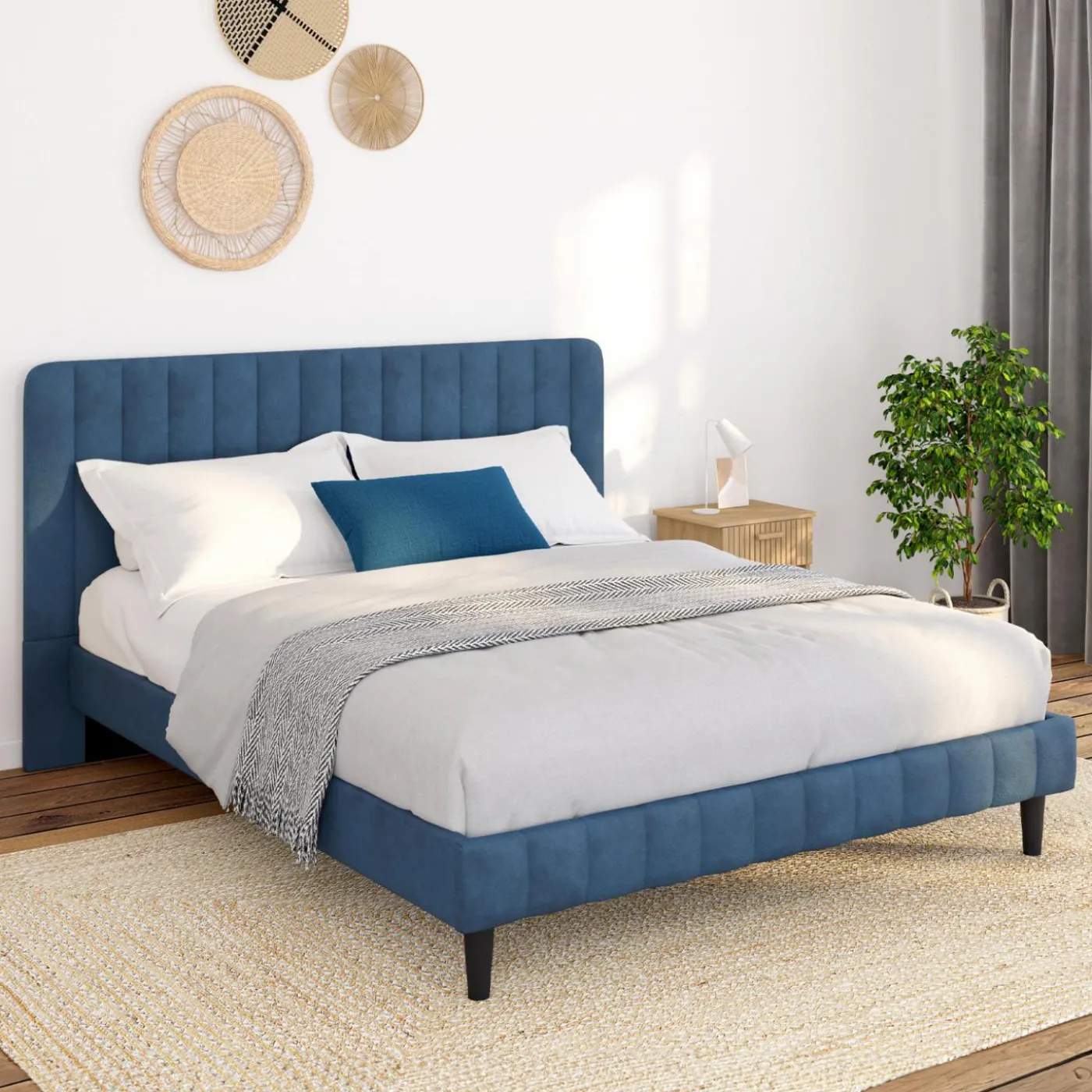 Lit 140x190 cm velours bleu avec tête de lit et sommier