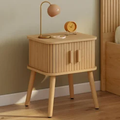 Lot de 2 tables de chevet 2 portes coulissantes lattes tasseaux bois coloris chêne