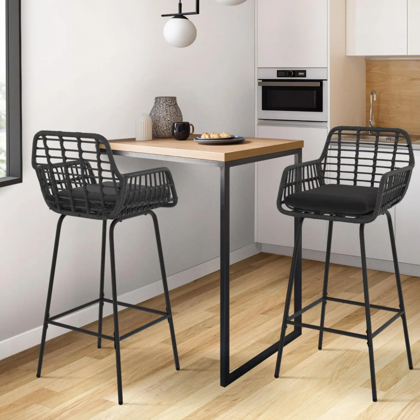 Lot de 2 tabourets de bar avec accoudoirs noir effet rotin pieds métal noir