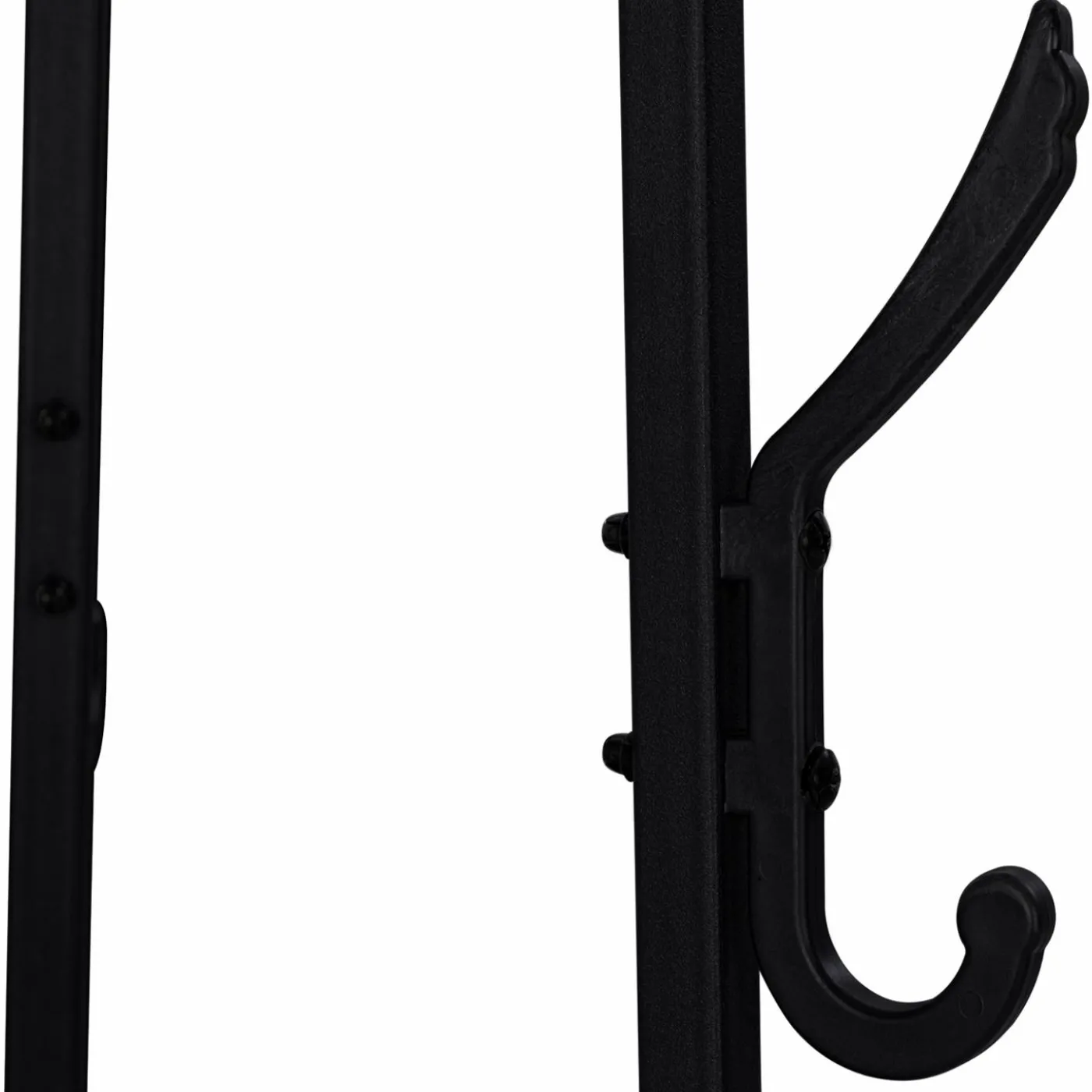 Porte-manteau industriel sur pied avec étagères