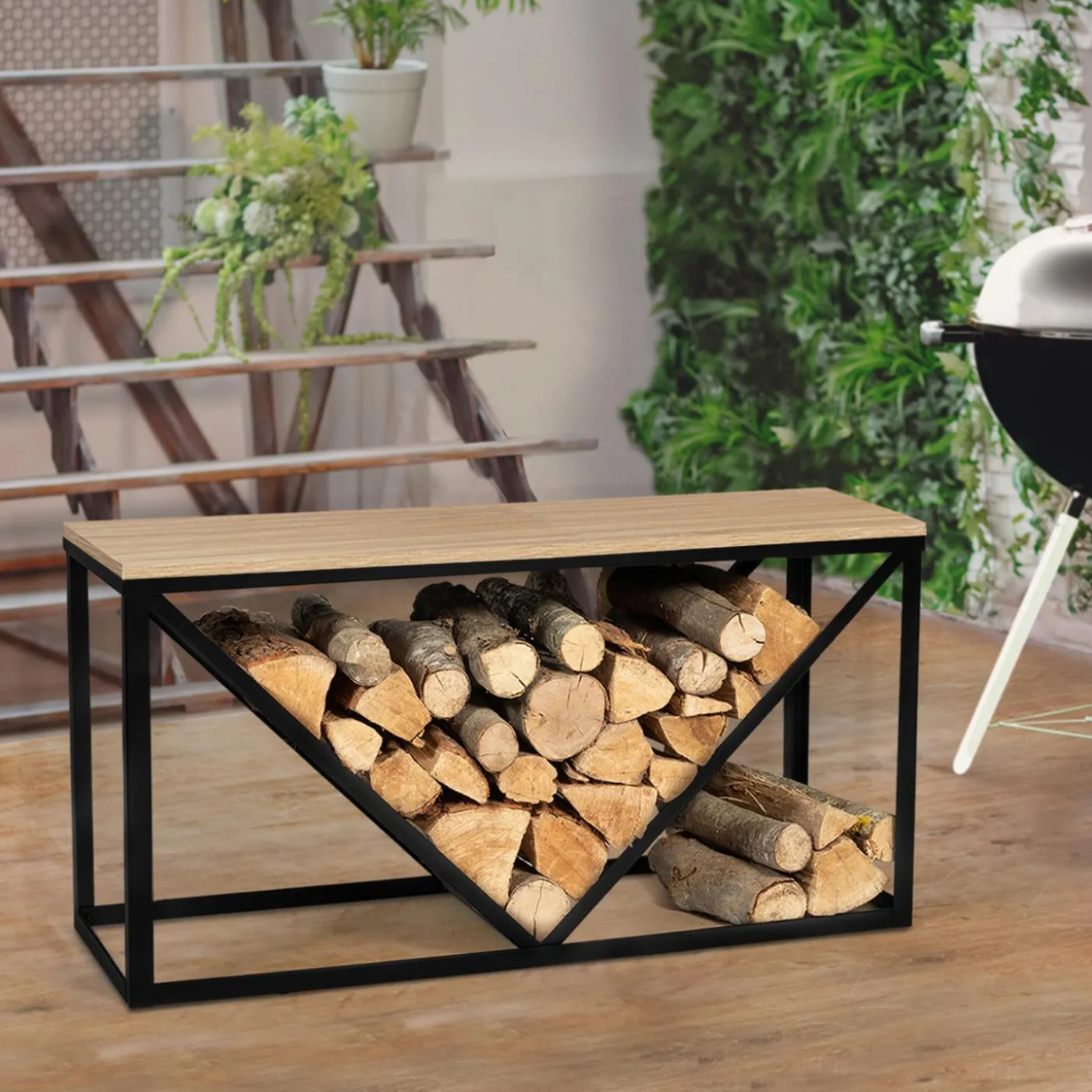Range-bûches intérieur horizontal en métal noir et étagère bois