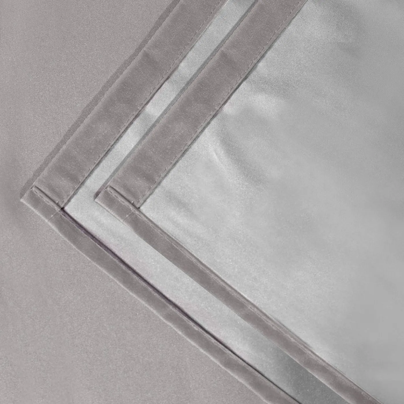 Rideaux occultants thermiques gris clair