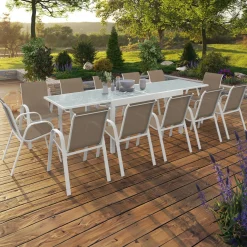 Salon de jardin avec table extensible 135-270 cm et 12 chaises empilables blanc et beige