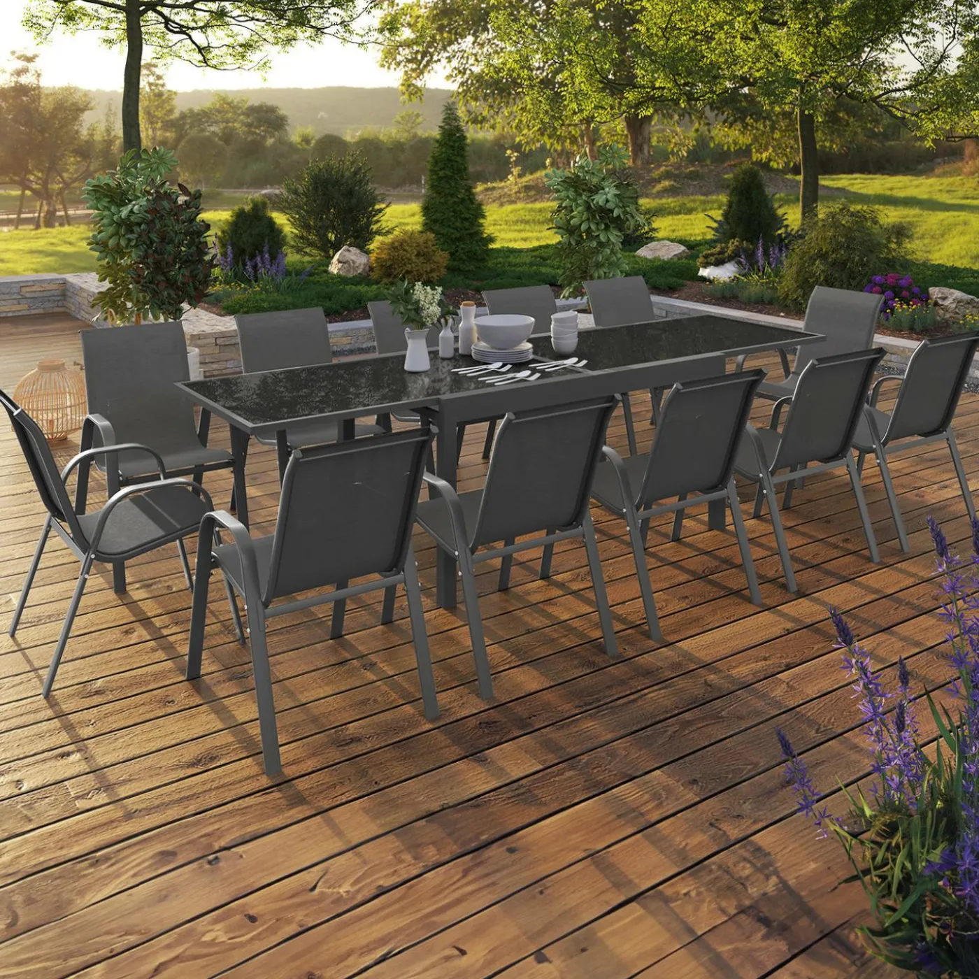 Salon de jardin gris anthracite avec table extensible et 12 chaises
