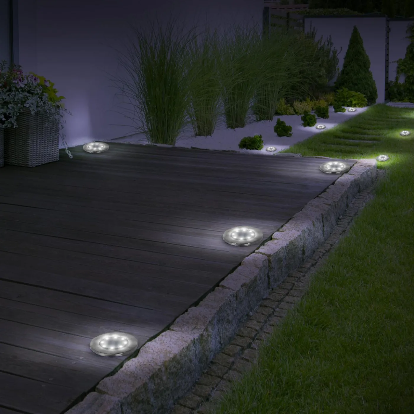Spots solaires extérieur LED