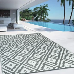 Tapis extérieur terrasse motifs géométriques gris et blanc