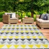Tapis extérieur 270x370 cm triangles gris et jaune